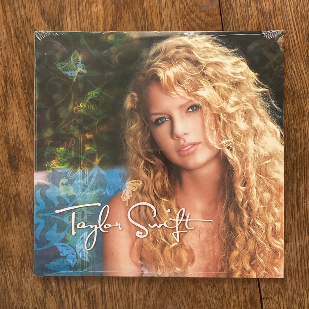 TAYLOR SWIFT DEBUT SELF TITLED